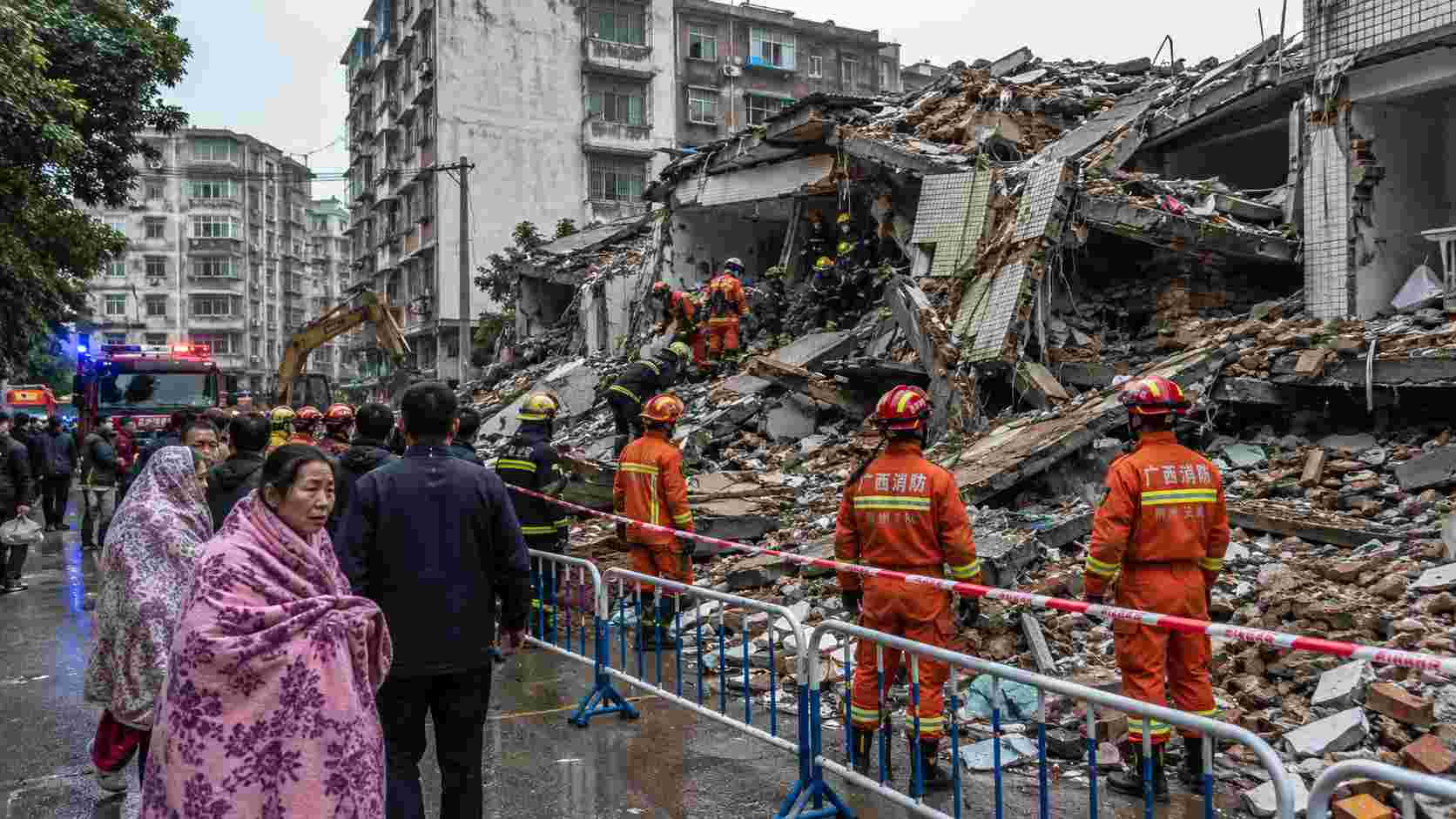 Guangxi Quake Forces Evacuation in Liuzhou